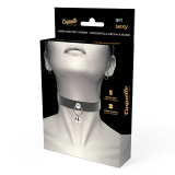 Choker cuero vegano con cascabel y aro.