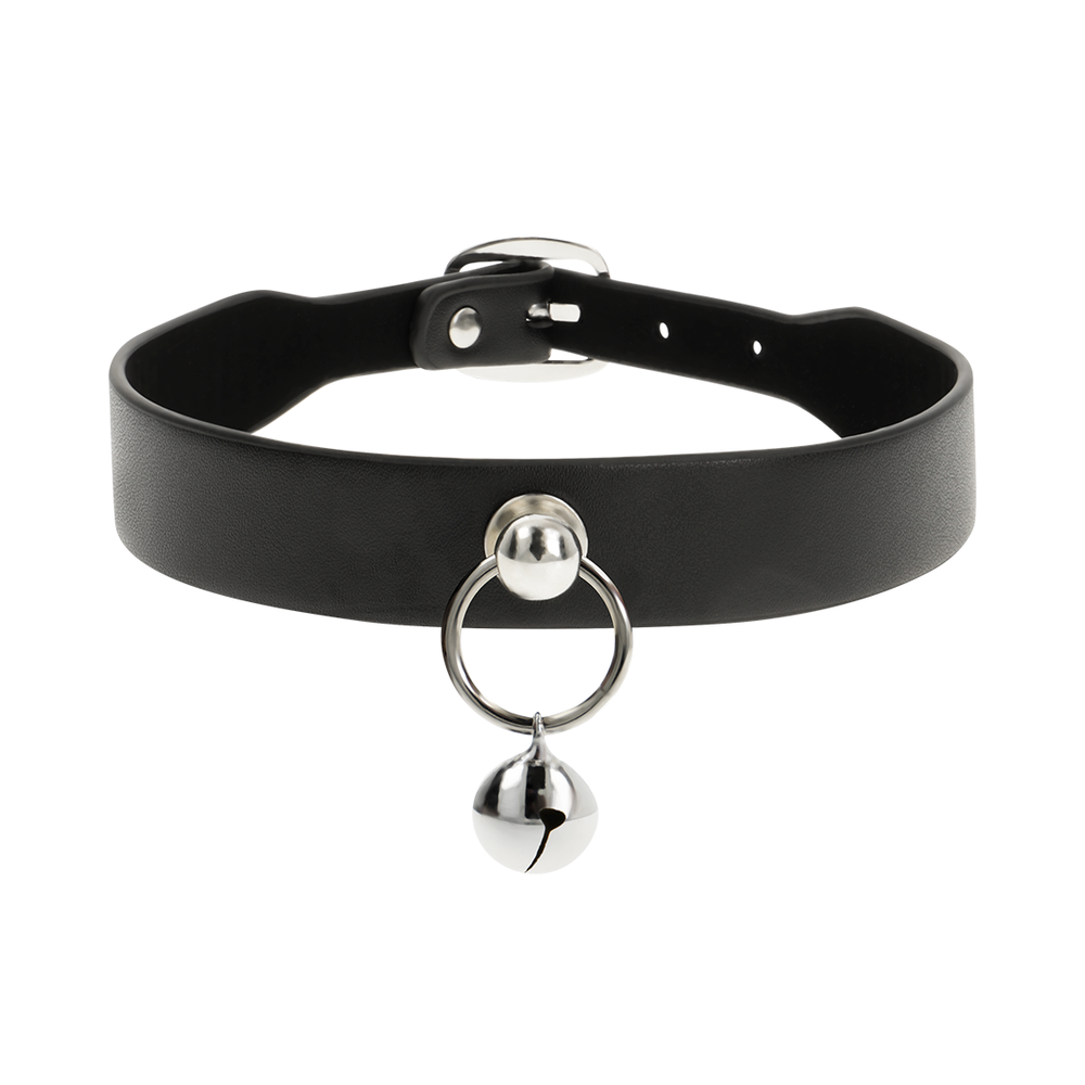 Choker cuero vegano con cascabel y aro.