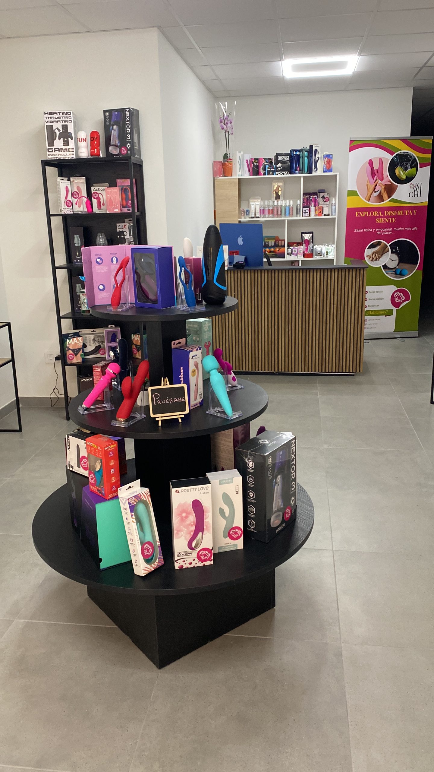 Kiwichi abre su primera boutique erótica en San Vicente del Raspeig